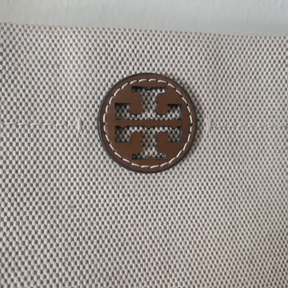 Tory Burch Cream and Tan Shoulder Bag - Picture 11 of 12